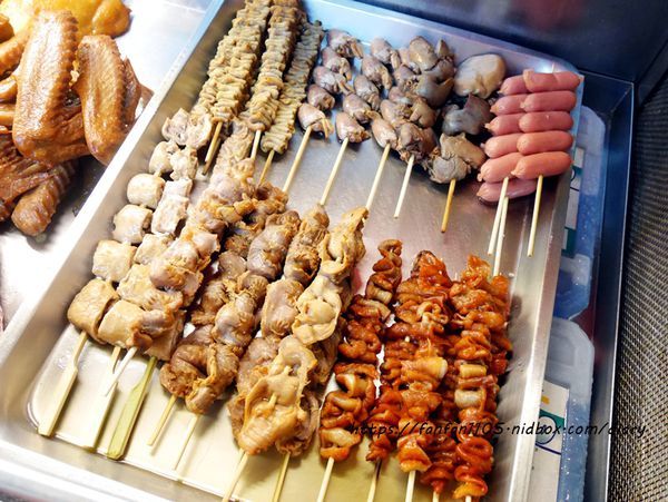 【艋舺美食】勝祥號燒烤一肥仔燒菓子 #燒烤 #串燒 #甜點 #豆腐蛋糕 #萬華美食 #伴手禮 (21).JPG