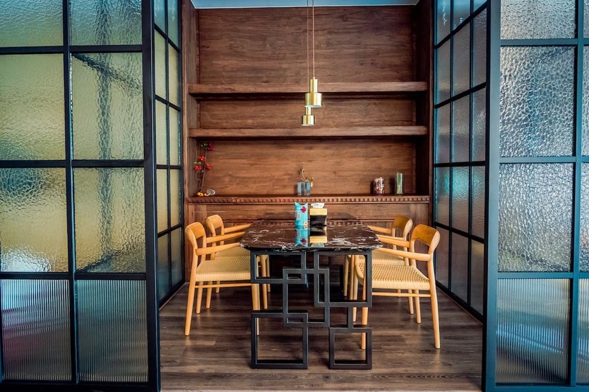 【渝悅撒椒】半開放式包廂 三五好友歡聚 不受打擾 小包廂