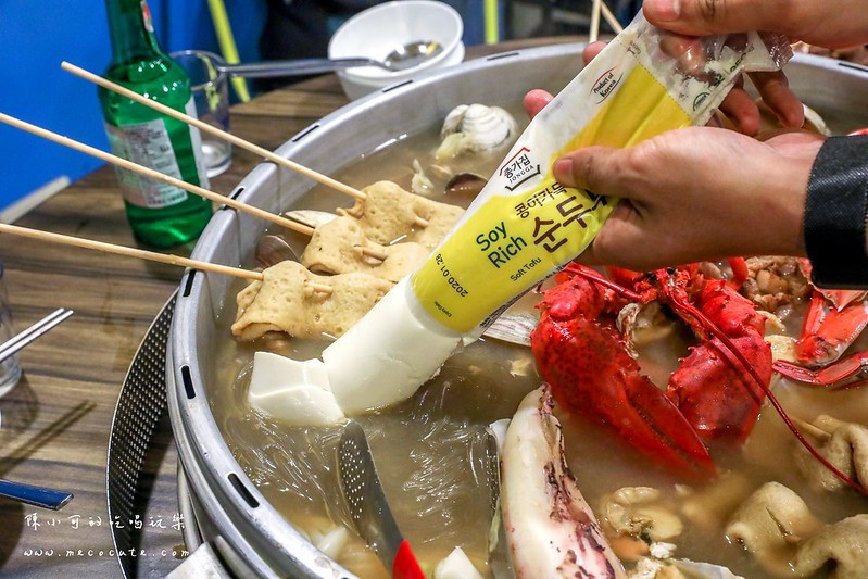 巨大貝殼鍋,新莊美食,新莊聚餐,新莊餐廳,節日聚餐餐廳,聖誕節聚餐推薦,韓國排隊美食,韓國海鮮蒸籠,韓國海鮮鍋,韓蚌蚌,韓蚌蚌海鮮研究院,韓蚌蚌海鮮研究院菜單 @陳小可的吃喝玩樂