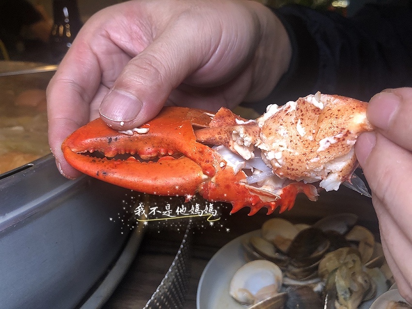 輔大痛風鍋,新莊痛風鍋,新莊海鮮火鍋,輔大海鮮火鍋,新莊中正路美食,新莊韓式,輔大韓式,新莊部隊鍋,輔大部隊鍋,新莊龍蝦,輔大龍蝦