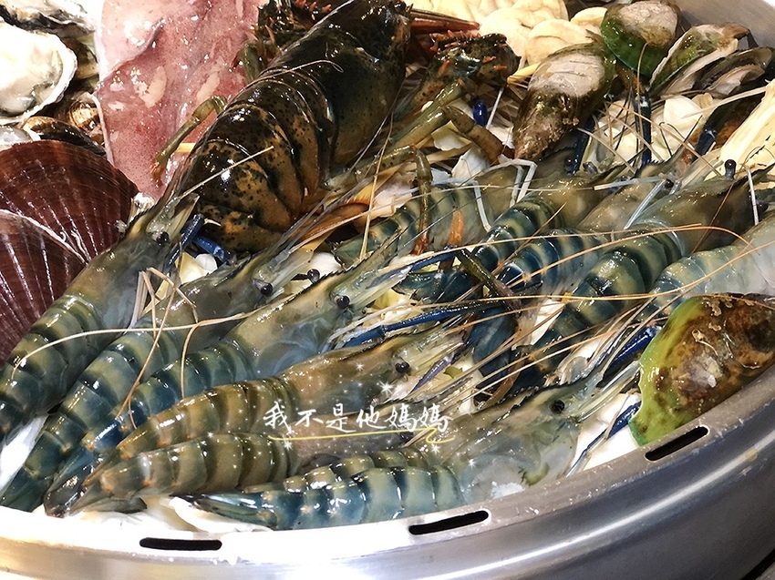 輔大痛風鍋,新莊痛風鍋,新莊海鮮火鍋,輔大海鮮火鍋,新莊中正路美食,新莊韓式,輔大韓式,新莊部隊鍋,輔大部隊鍋,新莊龍蝦,輔大龍蝦