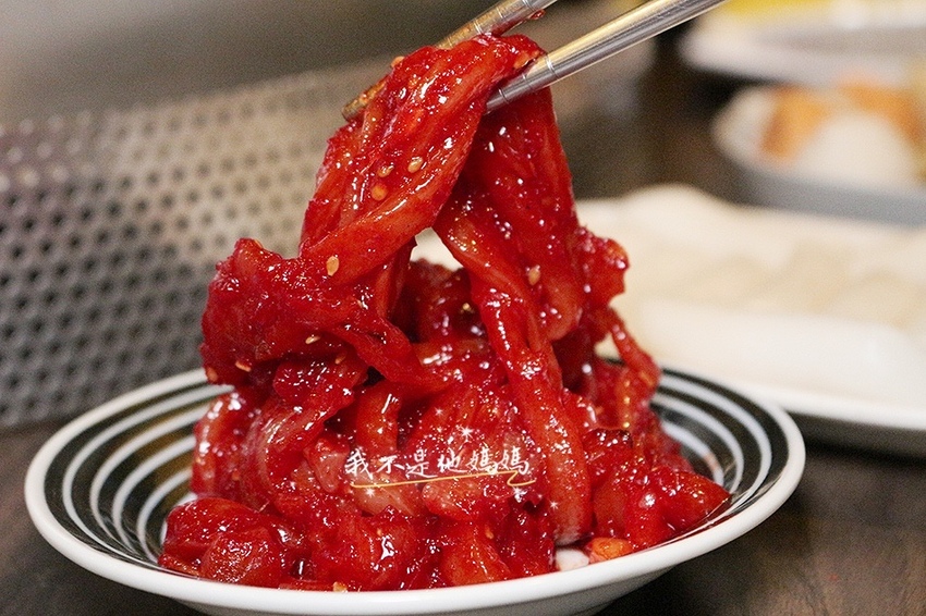 輔大痛風鍋,新莊痛風鍋,新莊海鮮火鍋,輔大海鮮火鍋,新莊中正路美食,新莊韓式,輔大韓式,新莊部隊鍋,輔大部隊鍋,新莊龍蝦,輔大龍蝦