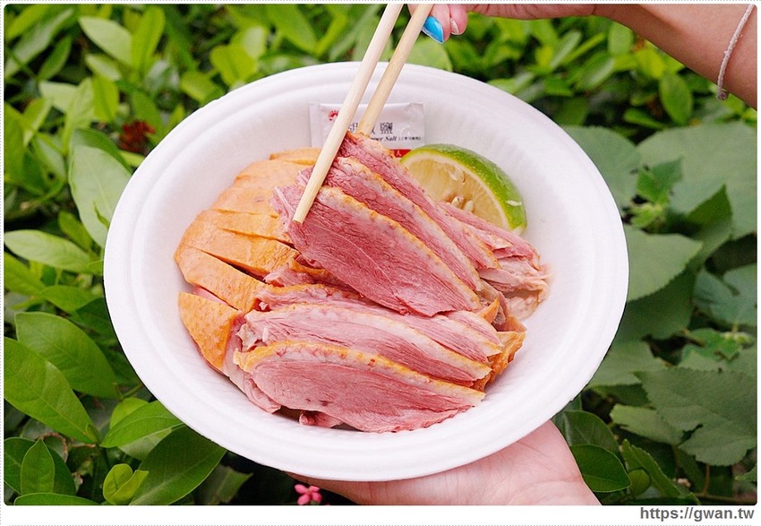 藏在市場裡，港式三寶一大盤只要150元，開店兩小時內賣光光！！