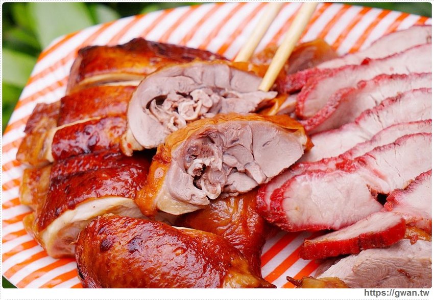 藏在市場裡，港式三寶一大盤只要150元，開店兩小時內賣光光！！