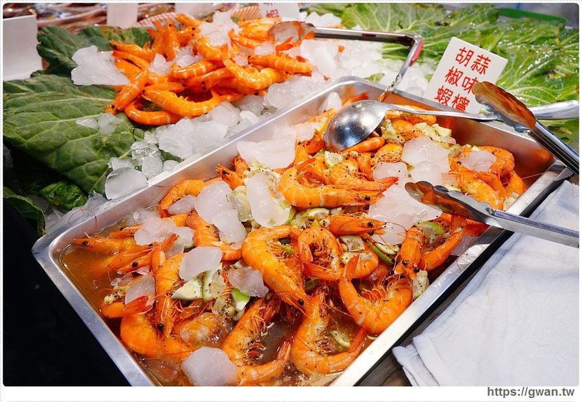 藏在市場裡，港式三寶一大盤只要150元，開店兩小時內賣光光！！