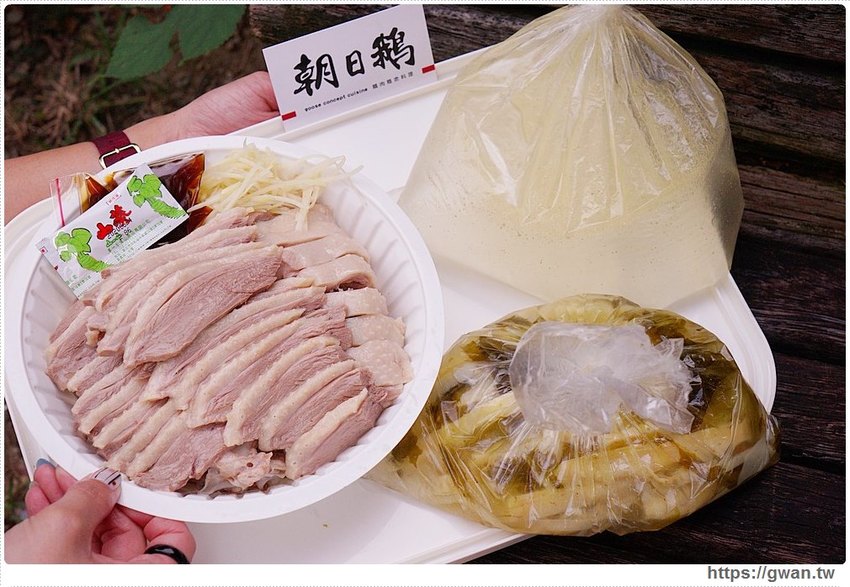 藏在市場裡，港式三寶一大盤只要150元，開店兩小時內賣光光！！