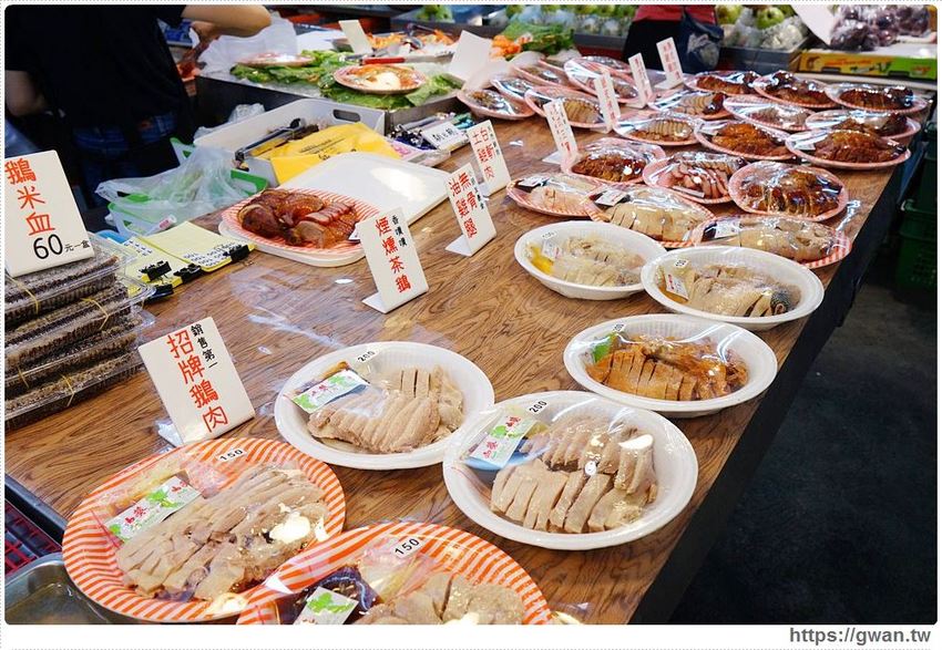 藏在市場裡，港式三寶一大盤只要150元，開店兩小時內賣光光！！