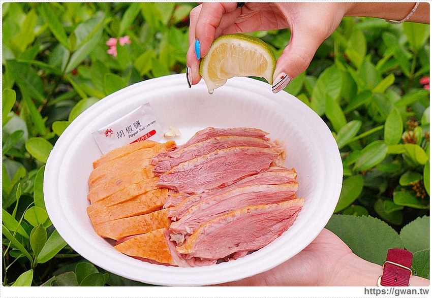 藏在市場裡，港式三寶一大盤只要150元，開店兩小時內賣光光！！