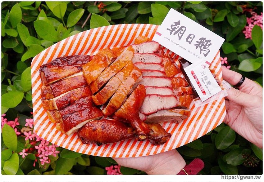 藏在市場裡，港式三寶一大盤只要150元，開店兩小時內賣光光！！