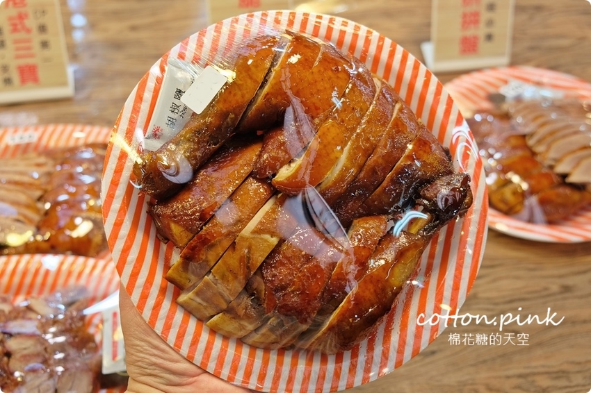 IG 最夯市場攤!台中北平黃昏市場朝日鵝不能不吃!鵝肉嫩嫩超多汁、烤雞腿焦糖色澤超誘人