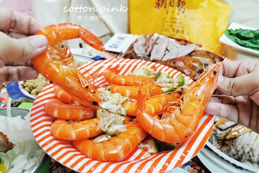 IG 最夯市場攤!台中北平黃昏市場朝日鵝不能不吃!鵝肉嫩嫩超多汁、烤雞腿焦糖色澤超誘人