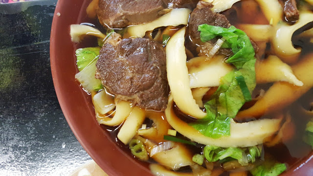 Food｜台南中西區｜50元刀削麵－平價美食滿足享受