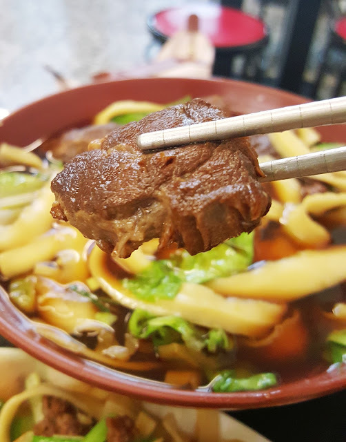 Food｜台南中西區｜50元刀削麵－平價美食滿足享受