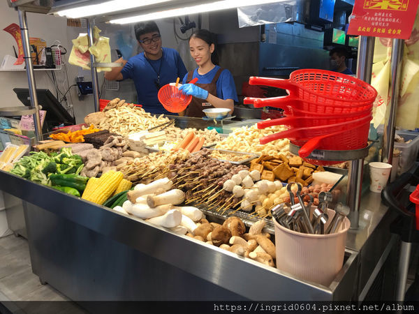西門町美食推薦 午茶消夜好選擇 師園鹽酥雞(西門店) 有內用座位喔~