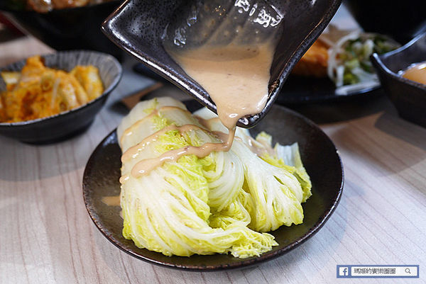 基隆廟口丼飯【小牛丁次郎坊x基隆廟口支店】基隆最強燒肉丼/基隆美食