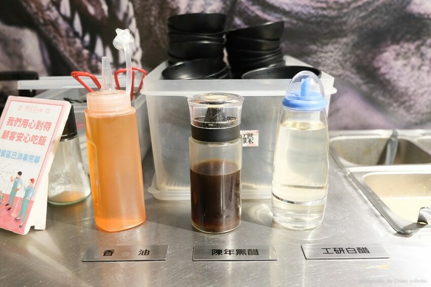 只有生日可以吃蛋糕? 肉多多火鍋 浮誇肉蛋糕 超厲害視覺效果 不用生日也可以吃!!肉多吃到吃不完~台南東寧店