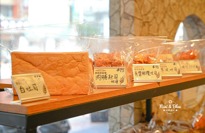 夏天季節限定商品~芒果生乳捲、芒果罐罐、榴槤冰乳捲 ￭妮妮布魯