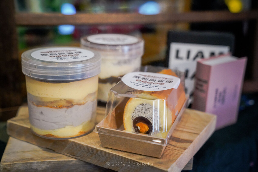 台中美食 威利與查理手作烘焙坊x魔王 台中北屯人氣烘焙坊 中秋月餅創意新口味 激辛肉脯 蛋黃酥冰乳捲 內文