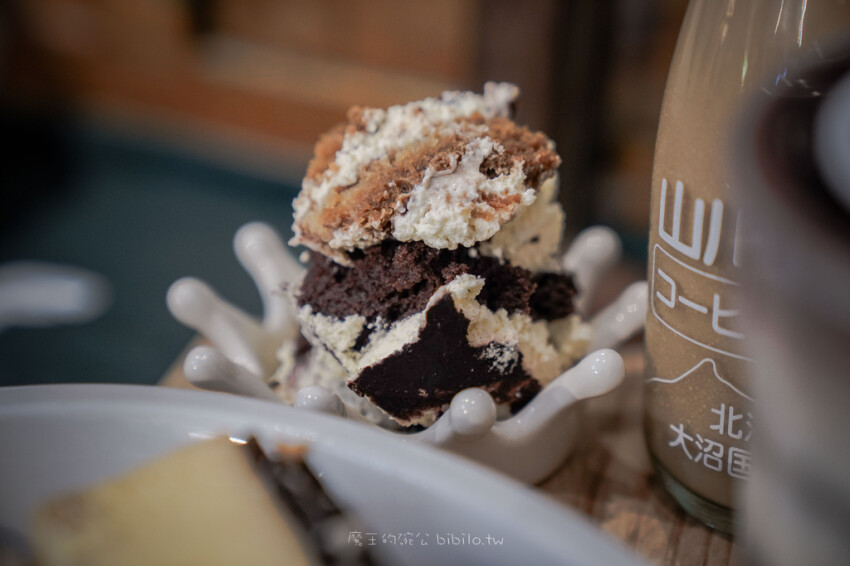 台中美食 威利與查理手作烘焙坊x魔王 台中北屯人氣烘焙坊 中秋月餅創意新口味 激辛肉脯 蛋黃酥冰乳捲 內文