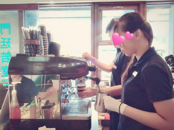 70957885_677772052729576_5452153501268312064_n