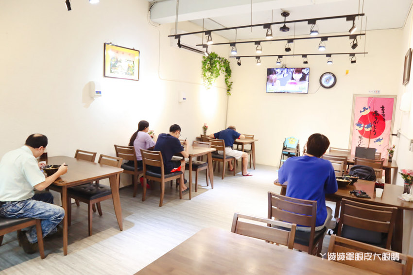 新竹牛肉麵推薦御噂醇汁牛肉麵館！獨家漢方配方湯頭、加麵加湯不加價，必點醇汁正宗滿漢牛肉麵