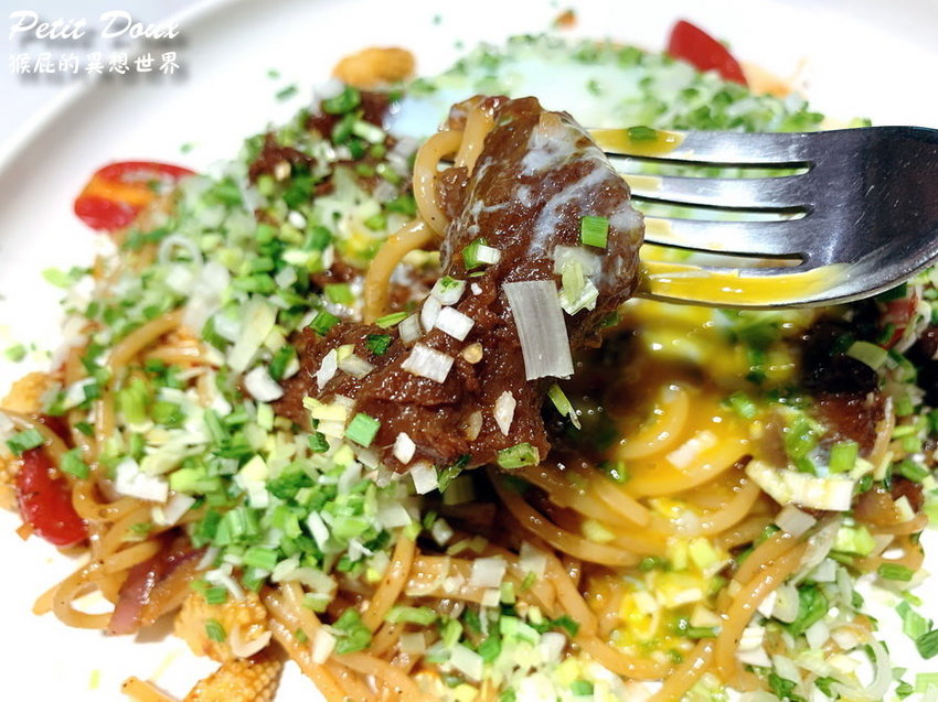 【台北車站】台北網美餐廳-petit doux微兜京站店!超夢幻粉紅色風格超好拍!義大利麵好吃、鬆餅會爆漿! @猴屁的異想世界