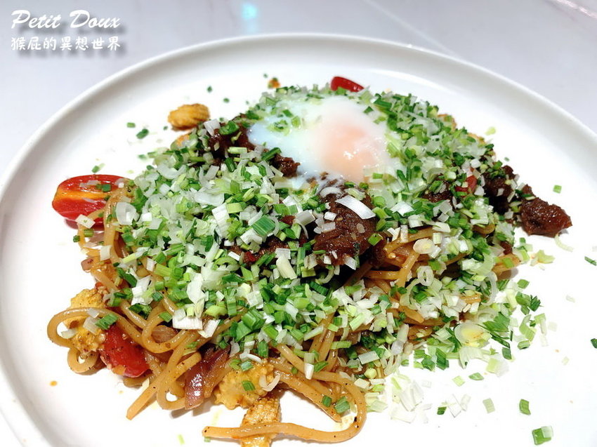 【台北車站】台北網美餐廳-petit doux微兜京站店!超夢幻粉紅色風格超好拍!義大利麵好吃、鬆餅會爆漿! @猴屁的異想世界