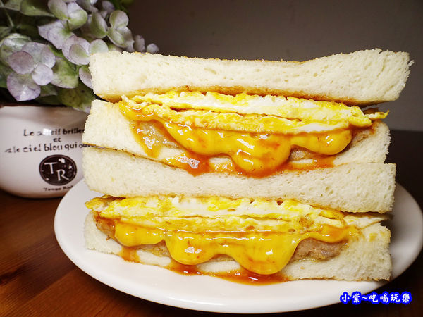 辣肉蛋吐司-真芳碳烤吐司-信義店 (1).jpg
