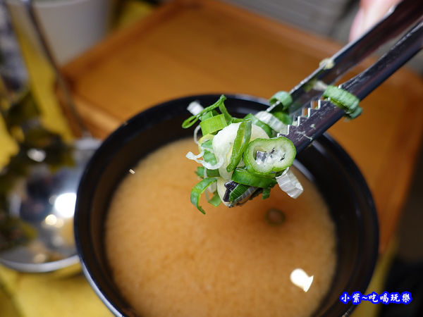味噌湯-大河屋居酒屋微風信義店 (2).jpg