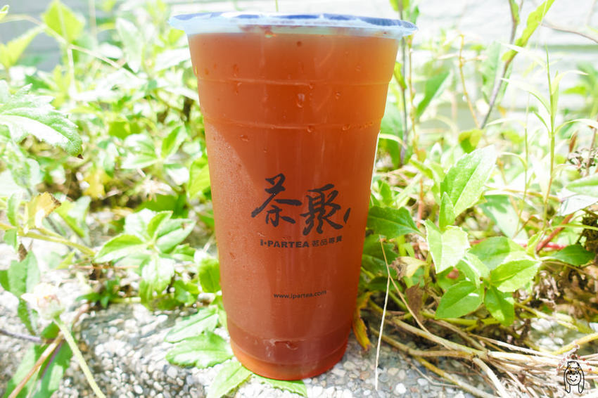 台南東區飲料 東寧路「茶聚」，點無糖也回甘好喝的原味茶，推薦有台灣綠茶韻味的霧丘陵熟系列！ - 丁Dingの吃貨日常