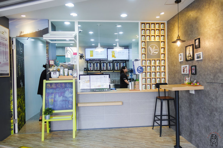 台南東區飲料 東寧路「茶聚」，點無糖也回甘好喝的原味茶，推薦有台灣綠茶韻味的霧丘陵熟系列！ - 丁Dingの吃貨日常
