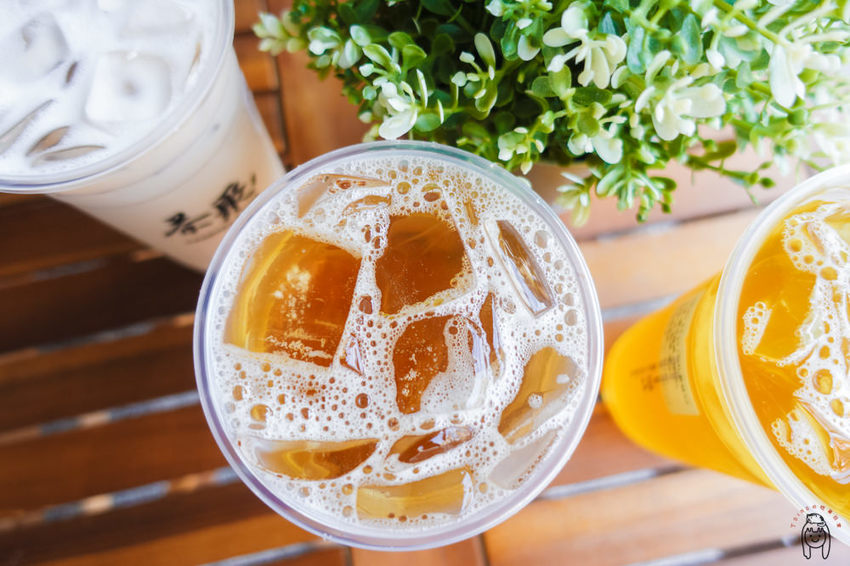 台南東區飲料 東寧路「茶聚」，點無糖也回甘好喝的原味茶，推薦有台灣綠茶韻味的霧丘陵熟系列！ - 丁Dingの吃貨日常