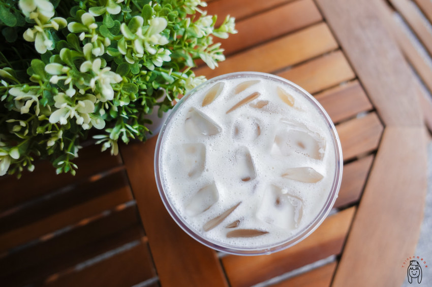 台南東區飲料 東寧路「茶聚」，點無糖也回甘好喝的原味茶，推薦有台灣綠茶韻味的霧丘陵熟系列！ - 丁Dingの吃貨日常