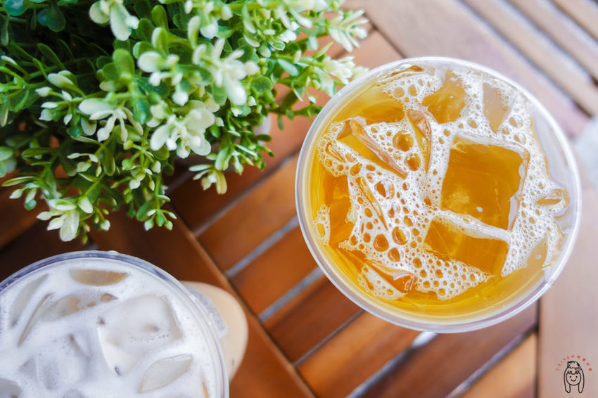 台南東區飲料 東寧路「茶聚」，點無糖也回甘好喝的原味茶，推薦有台灣綠茶韻味的霧丘陵熟系列！ - 丁Dingの吃貨日常