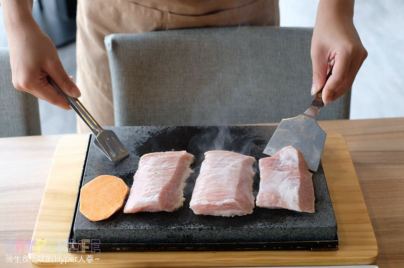 台中大里牛排,台中大里美食,台中美食,石板岩燒,鼎岩石板岩燒牛排 @強生與小吠的Hyper人蔘~