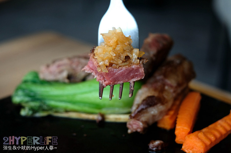 台中大里牛排,台中大里美食,台中美食,石板岩燒,鼎岩石板岩燒牛排 @強生與小吠的Hyper人蔘~