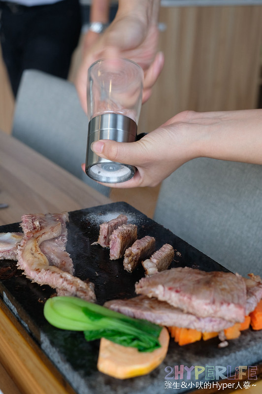 台中大里牛排,台中大里美食,台中美食,石板岩燒,鼎岩石板岩燒牛排 @強生與小吠的Hyper人蔘~