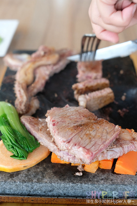 台中大里牛排,台中大里美食,台中美食,石板岩燒,鼎岩石板岩燒牛排 @強生與小吠的Hyper人蔘~