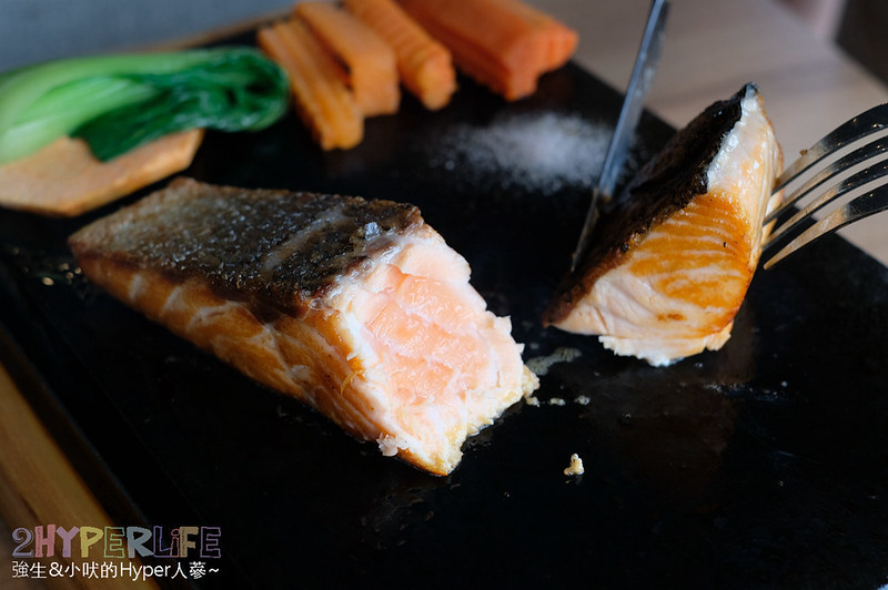 台中大里牛排,台中大里美食,台中美食,石板岩燒,鼎岩石板岩燒牛排 @強生與小吠的Hyper人蔘~