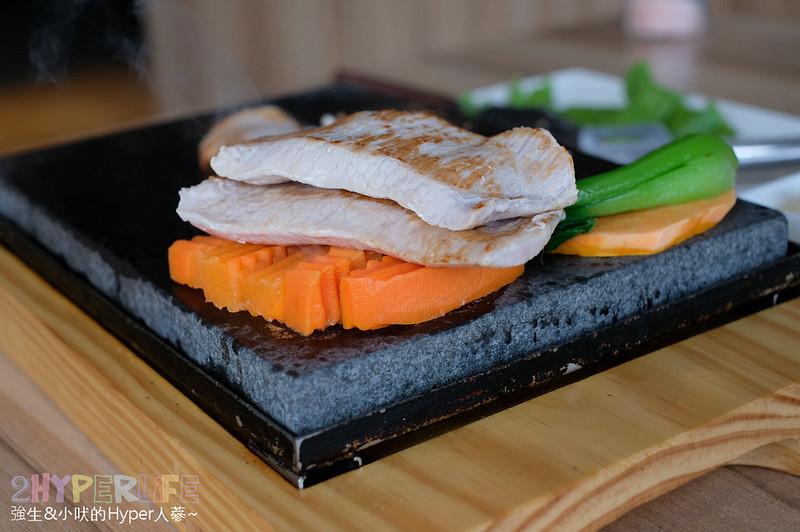 台中大里牛排,台中大里美食,台中美食,石板岩燒,鼎岩石板岩燒牛排 @強生與小吠的Hyper人蔘~