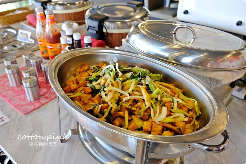 平實花費超豐富吃到飽大享受!台中大里鼎岩牛排高溫石板直接上桌烤牛排! 平實花費超豐富吃到飽大享受!台中大里鼎岩牛排高溫石板直接上桌烤牛排!