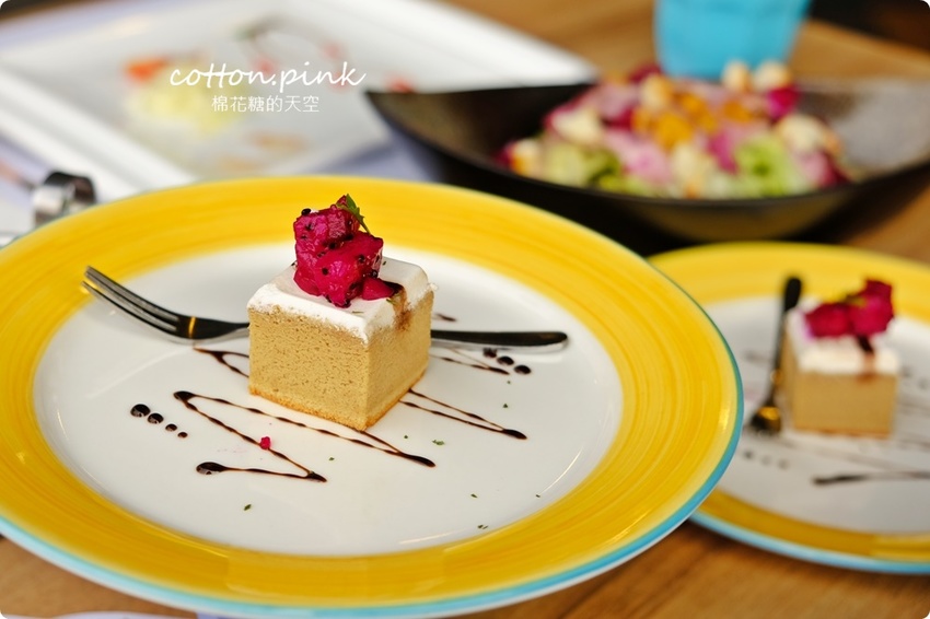 平實花費超豐富吃到飽大享受!台中大里鼎岩牛排高溫石板直接上桌烤牛排! 平實花費超豐富吃到飽大享受!台中大里鼎岩牛排高溫石板直接上桌烤牛排!