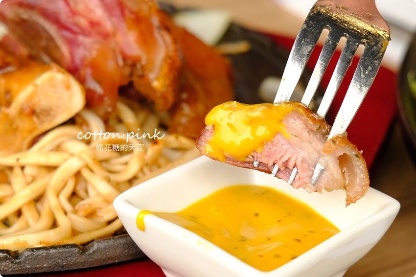 平實花費超豐富吃到飽大享受!台中大里鼎岩牛排高溫石板直接上桌烤牛排! 平實花費超豐富吃到飽大享受!台中大里鼎岩牛排高溫石板直接上桌烤牛排!