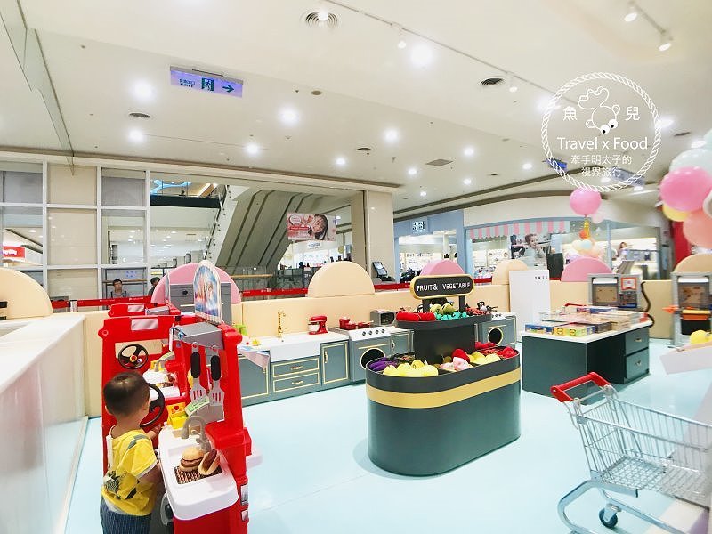 中和環球Kids建築樂園｜聲光科技互動設施，七大主題玩透透～ @魚兒 x 牽手明太子的「視」界旅行