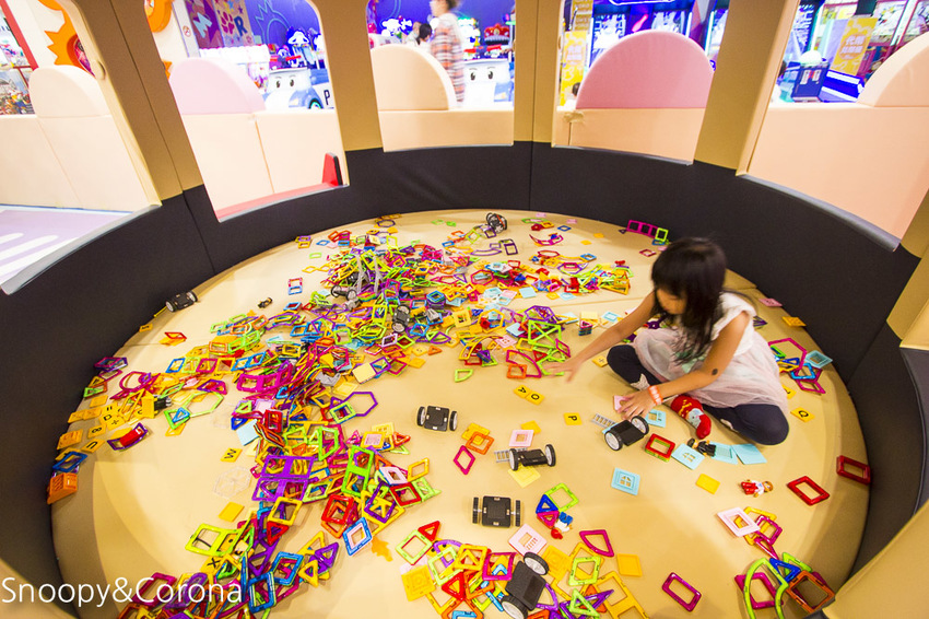 【親子樂園】Kid’s 建築樂園-夢想城體驗館~中和環球購物中心馬卡龍色調室內樂園,七大主題科技互動親子樂園