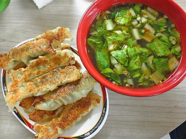 【台北美食】香味燒臘 便當｜隱藏在西門町巷弄裡必吃的燒臘店