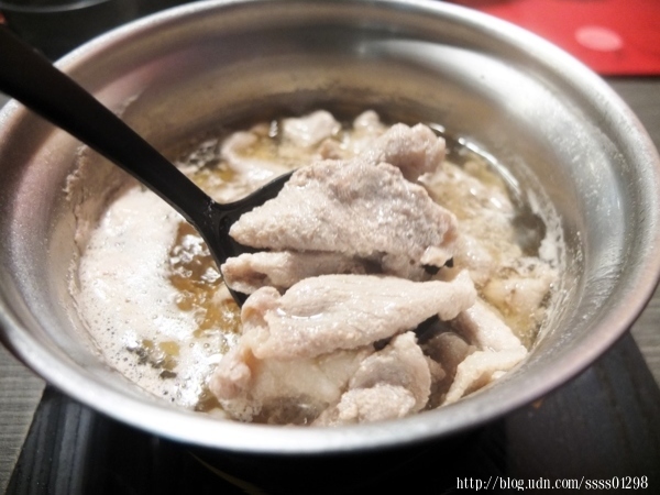 屏東火鍋推薦【鮮吉帕精緻鍋物(忠孝店)】肉控最愛!超值鍋物218元起 主打肉吃到飽 白飯/飲料/甜點無限量供應