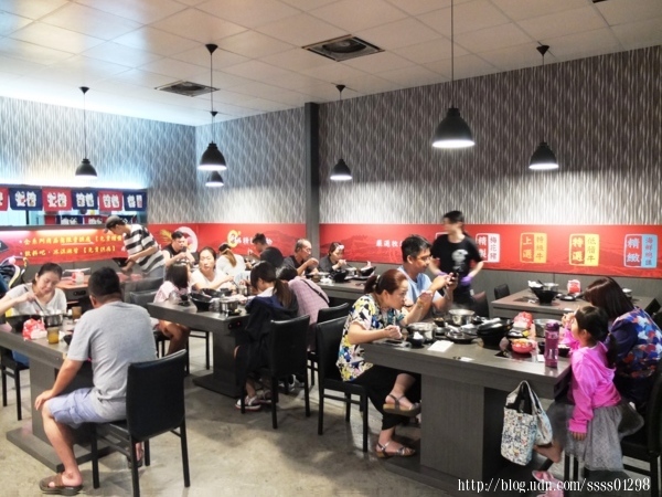 屏東火鍋推薦【鮮吉帕精緻鍋物(忠孝店)】肉控最愛!超值鍋物218元起 主打肉吃到飽 白飯/飲料/甜點無限量供應