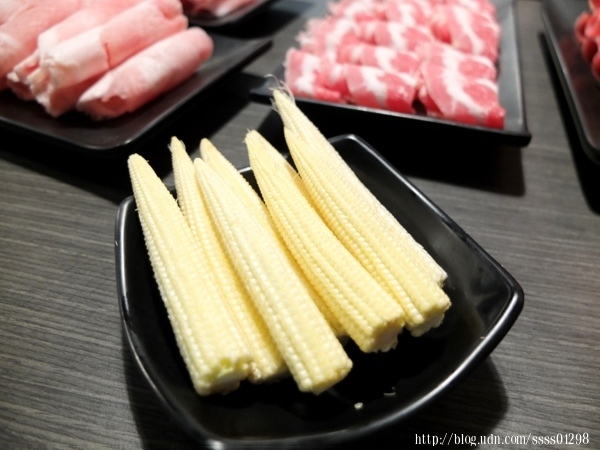 屏東火鍋推薦【鮮吉帕精緻鍋物(忠孝店)】肉控最愛!超值鍋物218元起 主打肉吃到飽 白飯/飲料/甜點無限量供應