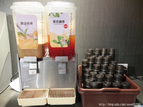 屏東火鍋推薦【鮮吉帕精緻鍋物(忠孝店)】肉控最愛!超值鍋物218元起 主打肉吃到飽 白飯/飲料/甜點無限量供應